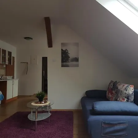 Zeleny Haj 2* Merklín