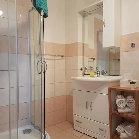 Zeleny Haj 3*
